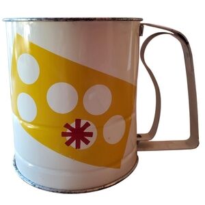 Vintage 1950's Androck White and Yellow Flour Sifter.